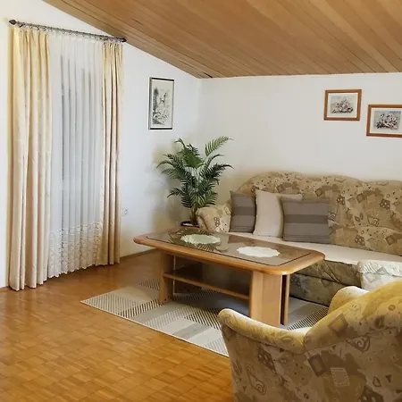 Kata Apartment *