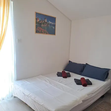 Kata Apartment